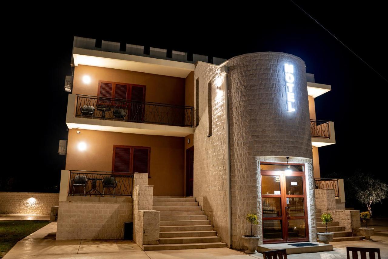 Motel Zeta Lux Mitrovici  Экстерьер фото