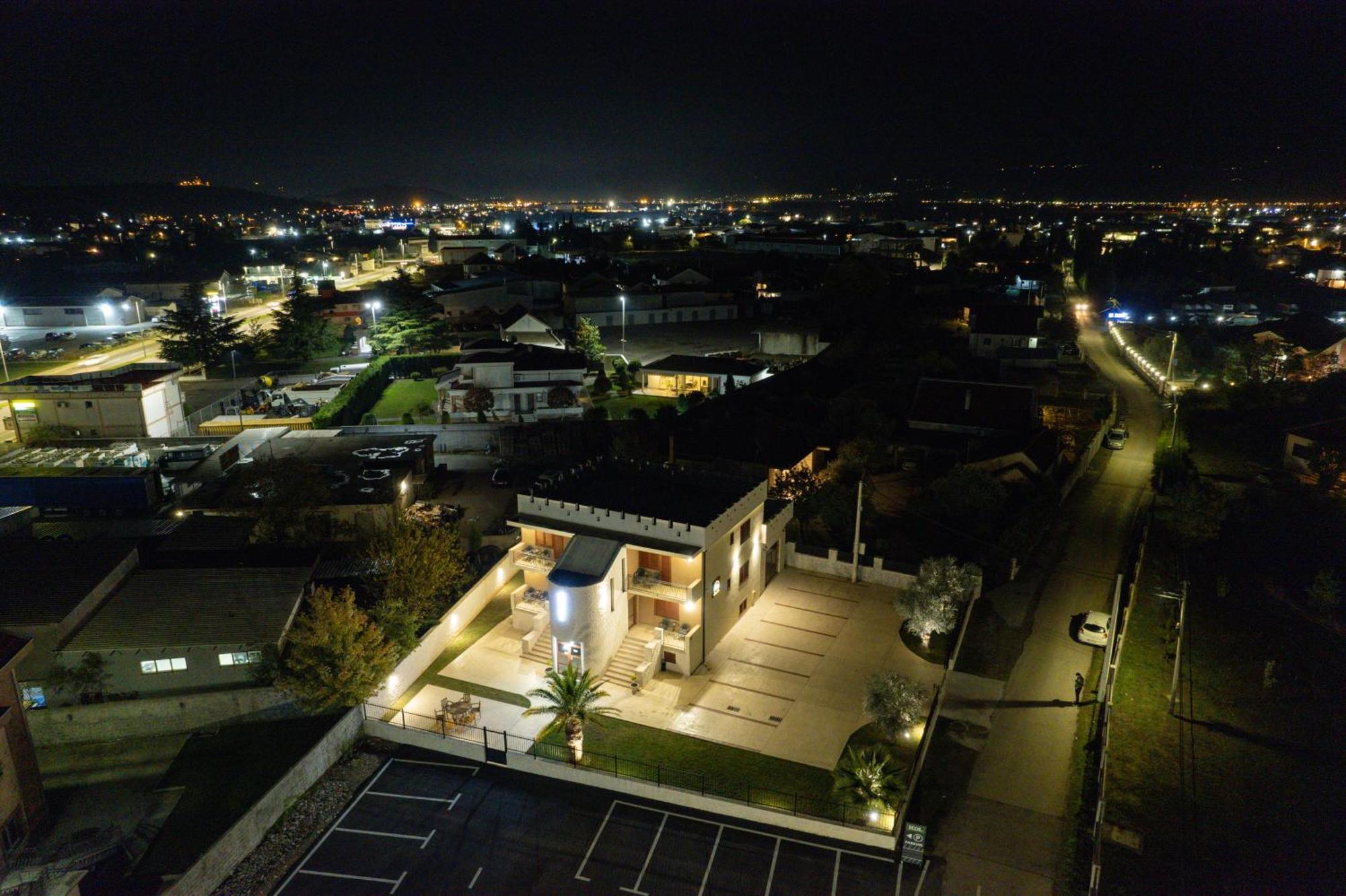 Motel Zeta Lux Mitrovici  Экстерьер фото