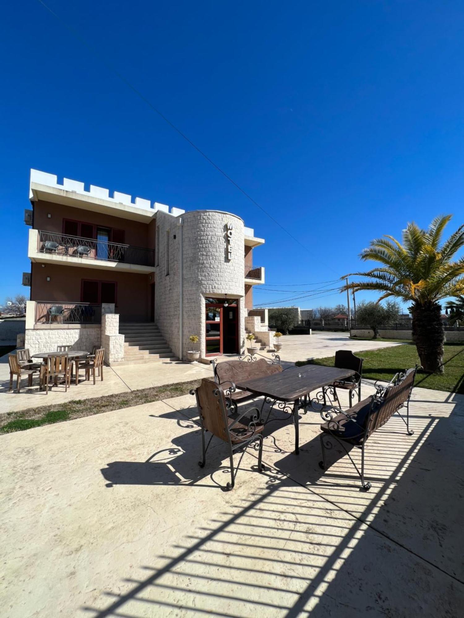 Motel Zeta Lux Mitrovici  Экстерьер фото